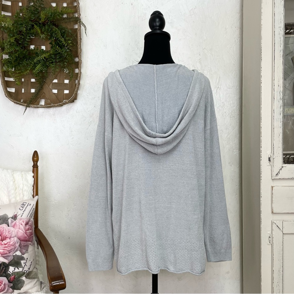 Barefoot Dreams CozyChic Ultra Lite Gray Hooded Pullover - Picture 7 of 10